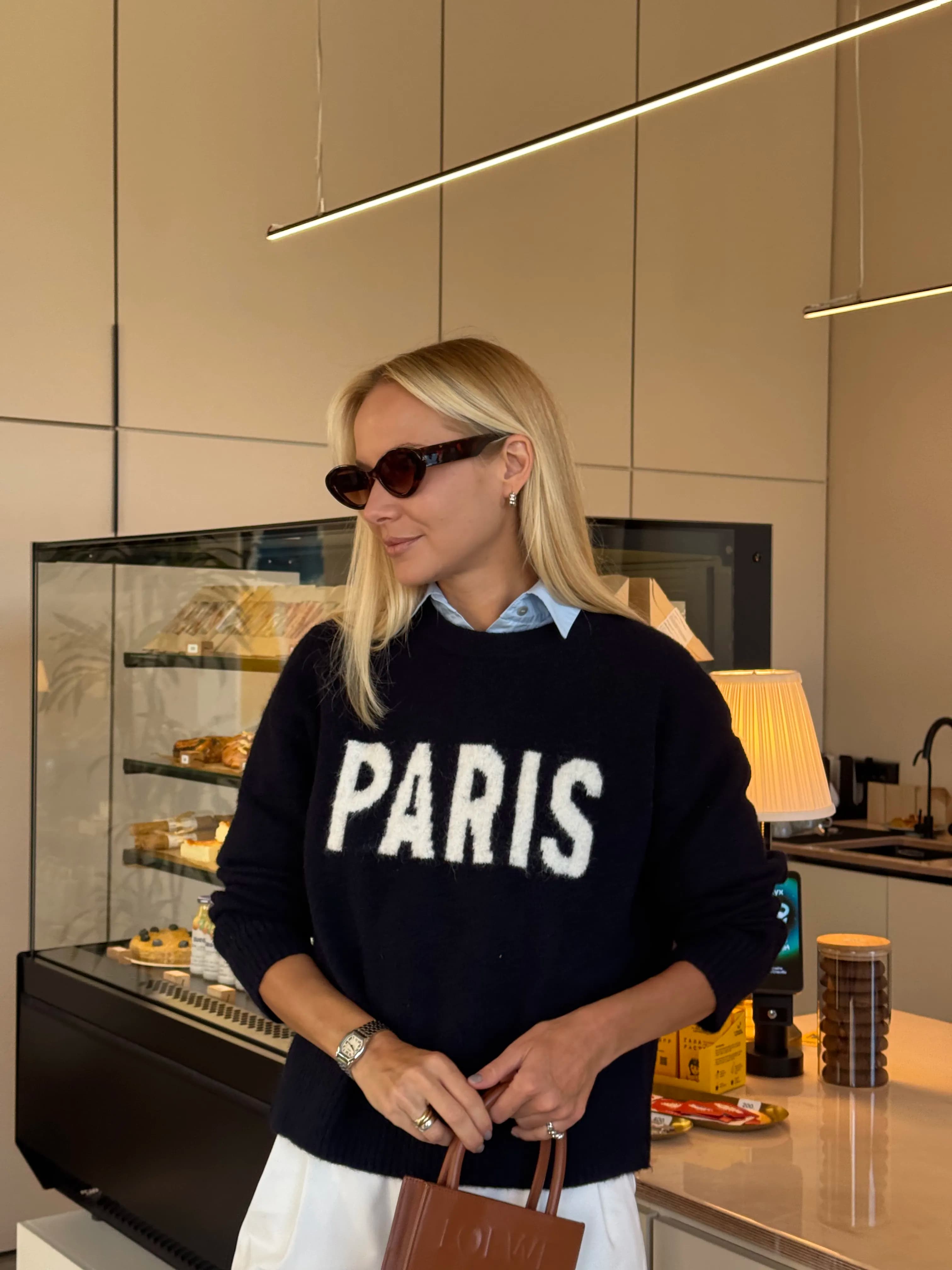 Персональный стилист проводит консультацию онлайн